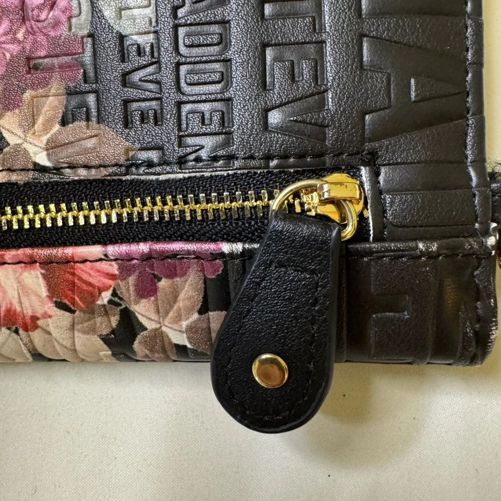 Steve Madden Floral‎ Embossed Logo Wristlet Wallet Clutch Black/Gold